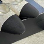 CHANEL especially popular color blocking single shoes continue the classic Chanel characteristics
