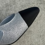 CHANEL especially popular color blocking single shoes continue the classic Chanel characteristics