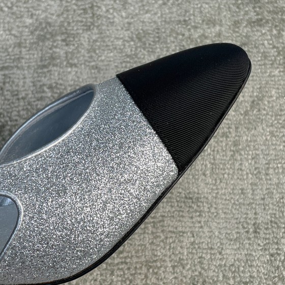 CHANEL especially popular color blocking single shoes continue the classic Chanel characteristics