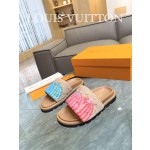 Louis Vuitton 2023 couple models embossed print