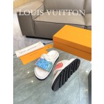 Louis Vuitton 2023 couple models embossed print