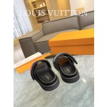 Louis Vuitton 2023 couple models embossed print