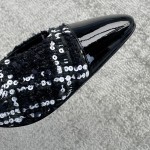 CHANEL especially popular color blocking single shoes continue the classic Chanel characteristics