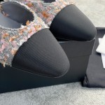 CHANEL especially popular color blocking single shoes continue the classic Chanel characteristics