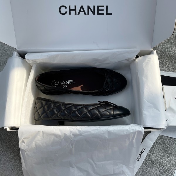 CHANEL classic ballet shoes the version is very positive classic models do not have to worry about the version