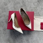 Valentino VT Collection High Heeled Single Shoes 8.5CM Patent Leather White