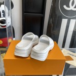 Louis Vuitton platform slippers Pool Pillow Comfort will enter the series