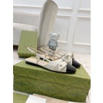 Gucci new buckle bow sandals