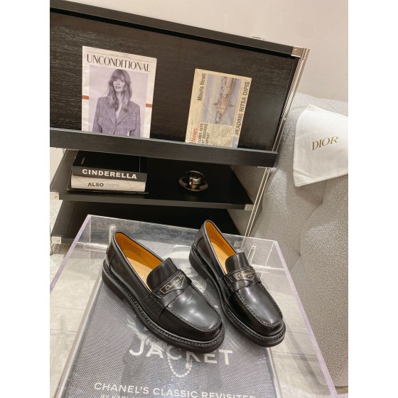 DIOR Early Spring 2023 New Loafers Black