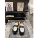 DIOR Early Spring 2023 New Loafers Black and White