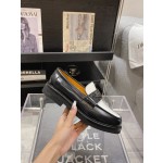 DIOR Early Spring 2023 New Loafers Black and White