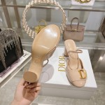 DIOR summer new bag head chunky sandals high heel model 7.5cm apricot