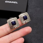 CHANEL🇫🇷Xiaoxiang Xiaoxiang double C letter Kangpeng series retro old middle-aged earrings