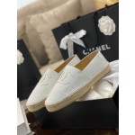 CHANEL fisherman shoes Chanel classic version of the original injection of rubber translucent rubber original color hemp sole