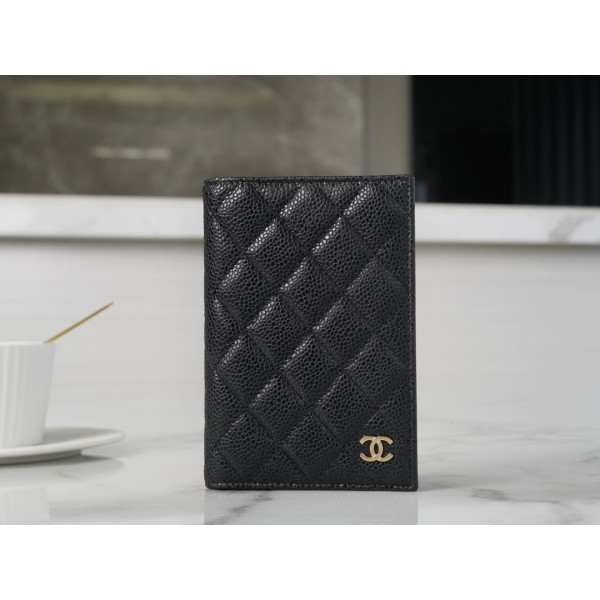 𝗖𝗛𝗔𝗘𝗡𝗟✦ Classic Passport Clip Caviar Grain Calfskin 🐂 Black Ball Gold