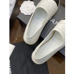 CHANEL fisherman shoes Chanel classic version of the original injection of rubber translucent rubber original color hemp sole