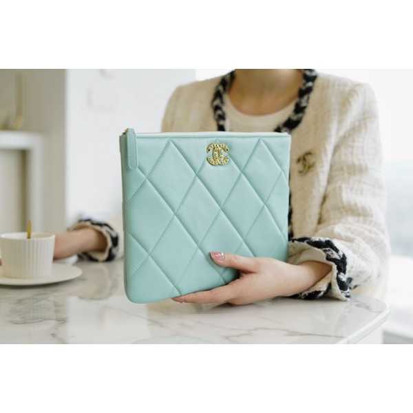 𝗖𝗛𝗔𝗘𝗡𝗟✦ Classic 19 Collection Imported Channel Special Lambskin🐑 Carry-on Clutch Tiffany Blue