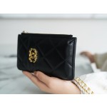 𝗖𝗛𝗔𝗘𝗡𝗟✦Classic 19 Collection Translucent and bright textured goatskin 🐐 Phone bag Black Gold