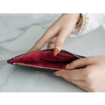 𝗖𝗛𝗔𝗘𝗡𝗟✦Classic 19 Collection Translucent and bright textured goatskin 🐐 Phone bag Black Gold