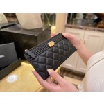 𝗖𝗛𝗔𝗘𝗡𝗟✦ Imported channel special fine grain embossed calfskin 🐂 Leboy Collection Zipper Clutch | Classic Black Gold 👑