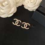 CHANEL🇫🇷Xiaoxiang medieval letter earrings