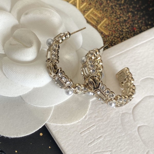 CHANEL🇫🇷Xiaoxiang curved diamond edge ring earrings