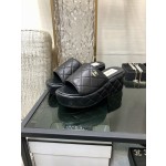 CHANEL 2022 early spring latest slope heel slippers fashionable and versatile series wear-resistant rubber outsole