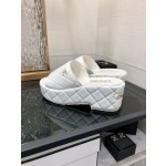 CHANEL 2022 early spring latest slope heel slippers fashionable and versatile series wear-resistant rubber outsole