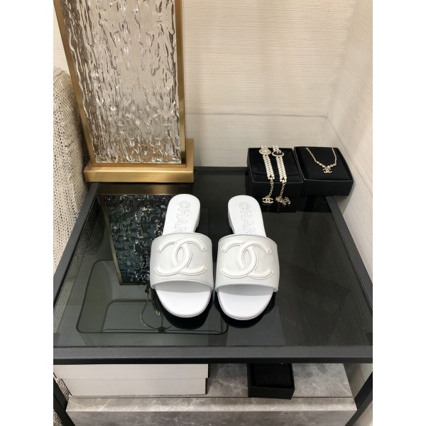 CHANEL 2023 spring and summer latest electric embroidery honey slippers Imported leather outsole