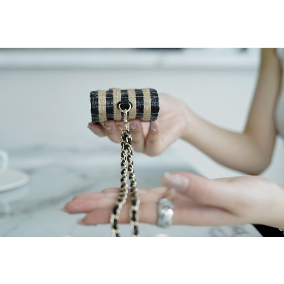 𝗖𝗛𝗔𝗘𝗡𝗟✦2021 𝗦𝘀 New spring and summer products Lafite series ◆ʚCute and lovely straw 𝙈𝙞𝙣𝙞 earphone bag