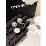 CHANEL🇫🇷Xiaoxiang Doudou agate pearl letter new stud earrings