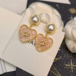 CHANEL🇫🇷Xiaoxiang pink crystal letter love pearl crystal diamond letter earrings