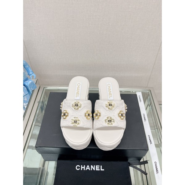 CHANEL water table thick bottom pearl flower slippers original rubber sole