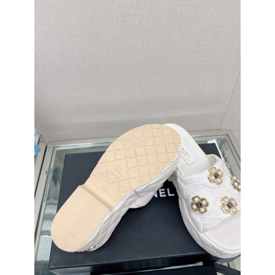 CHANEL water table thick bottom pearl flower slippers original rubber sole