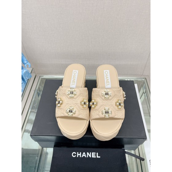 CHANEL water table thick bottom pearl flower slippers original rubber sole