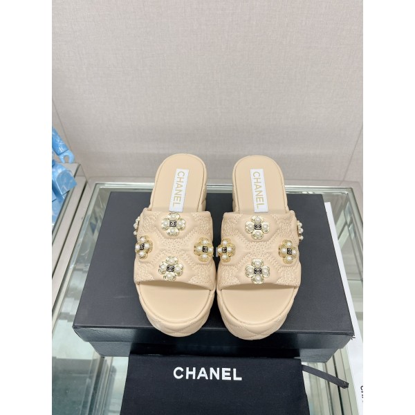 CHANEL water table thick bottom pearl flower slippers original rubber sole