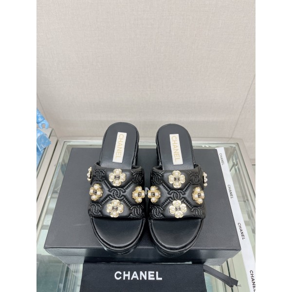 CHANEL water table thick bottom pearl flower slippers original rubber sole
