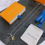 Louis Vuitton vintage silver necklace, couple's version, chain length 60 cm, changeable