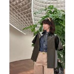 CHANEL🇫🇷Xiaoxiang emerald sugar cube letter earrings