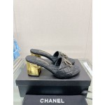 CHANEL 23Ss new diamond check chain double C buckle metal heel slippers sheepskin lining