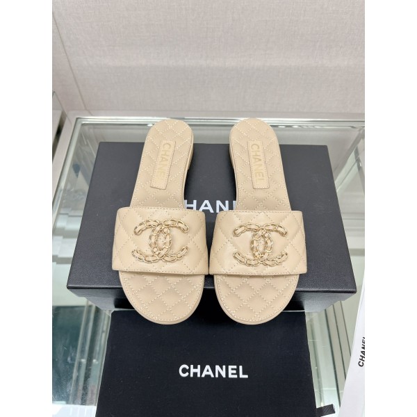 CHANEL 23Ss new diamond check chain double C buckle metal heel slippers sheepskin lining