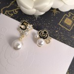 CHANEL🇫🇷Xiaoxiang No. 5 letter camellia full diamond pearl stud earrings earrings jewelry