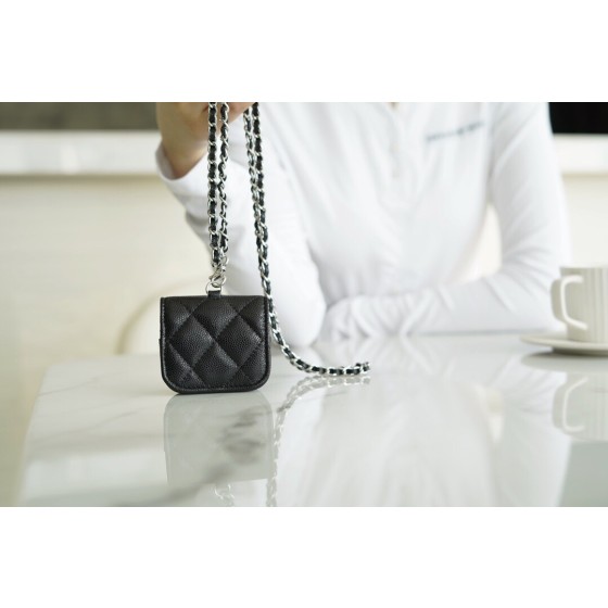 𝗖𝗛𝗔𝗘𝗡𝗟✦2021 new 𝐴𝑖𝑟𝑃𝑜𝑑𝑠 𝑃𝑟𝑜 headphone bag🐾