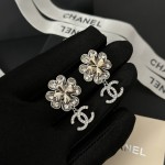 CHANEL🇫🇷Xiaoxiang two-color crystal diamond letter camellia stud earrings earrings jewelry