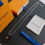 Louis Vuitton vintage silver necklace, couple's version, chain length 60 cm, changeable