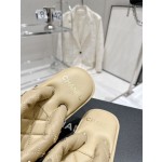CHANEL summer new bread flip-flops clip toe flip-flops beach sandals