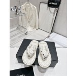 CHANEL summer new bread flip-flops clip toe flip-flops beach sandals