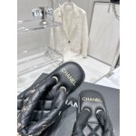 CHANEL summer new bread flip-flops clip toe flip-flops beach sandals