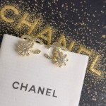 CHANEL🇫🇷Xiaoxiang imported square diamond camellia letter pearl earrings earrings jewelry