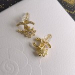 CHANEL🇫🇷Xiaoxiang imported square diamond camellia letter pearl earrings earrings jewelry